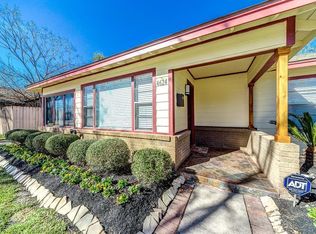 4624 Maple St, Bellaire, TX 77401