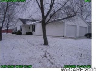1017 Symphony St, Lima, OH 45801