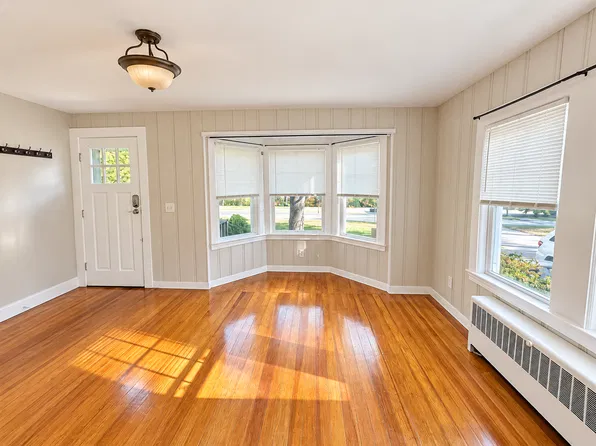 3360 Lafayette Rd #B, Portsmouth, NH 03801
