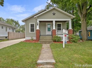 270 Lewis St, Rockford, MI