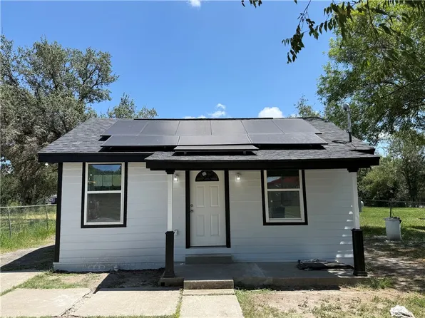 509 W Sylvia St, Beeville, TX 78102