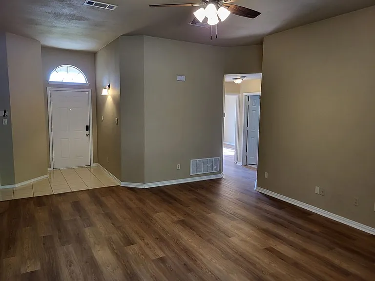 3519 Daisy Ln — Photo 5