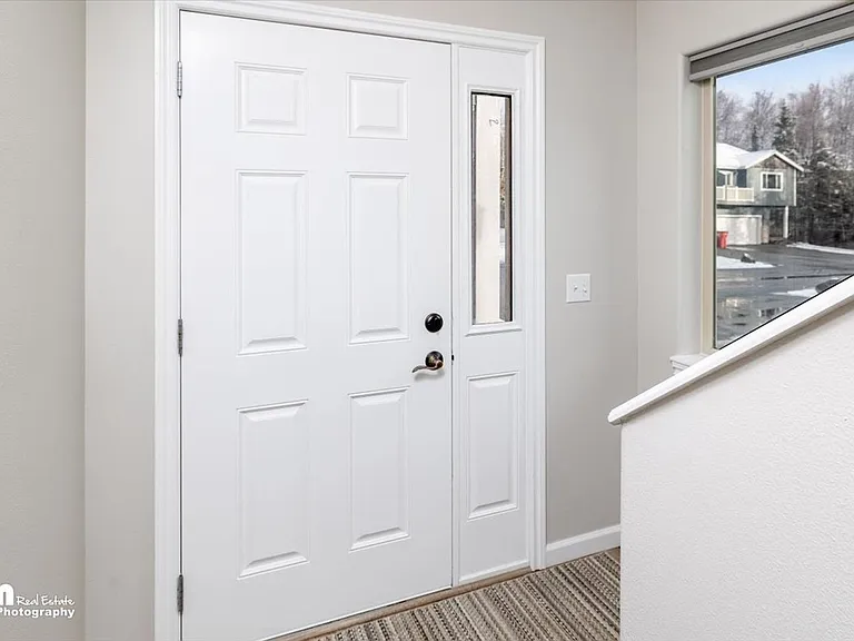 2895 S Avalon Cir — Photo 1