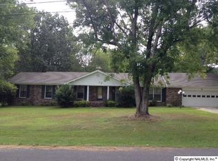 140 Ramsey Dr, Albertville, AL 35951
