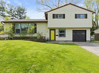 215 Wendover Rd, Rochester, NY 14610