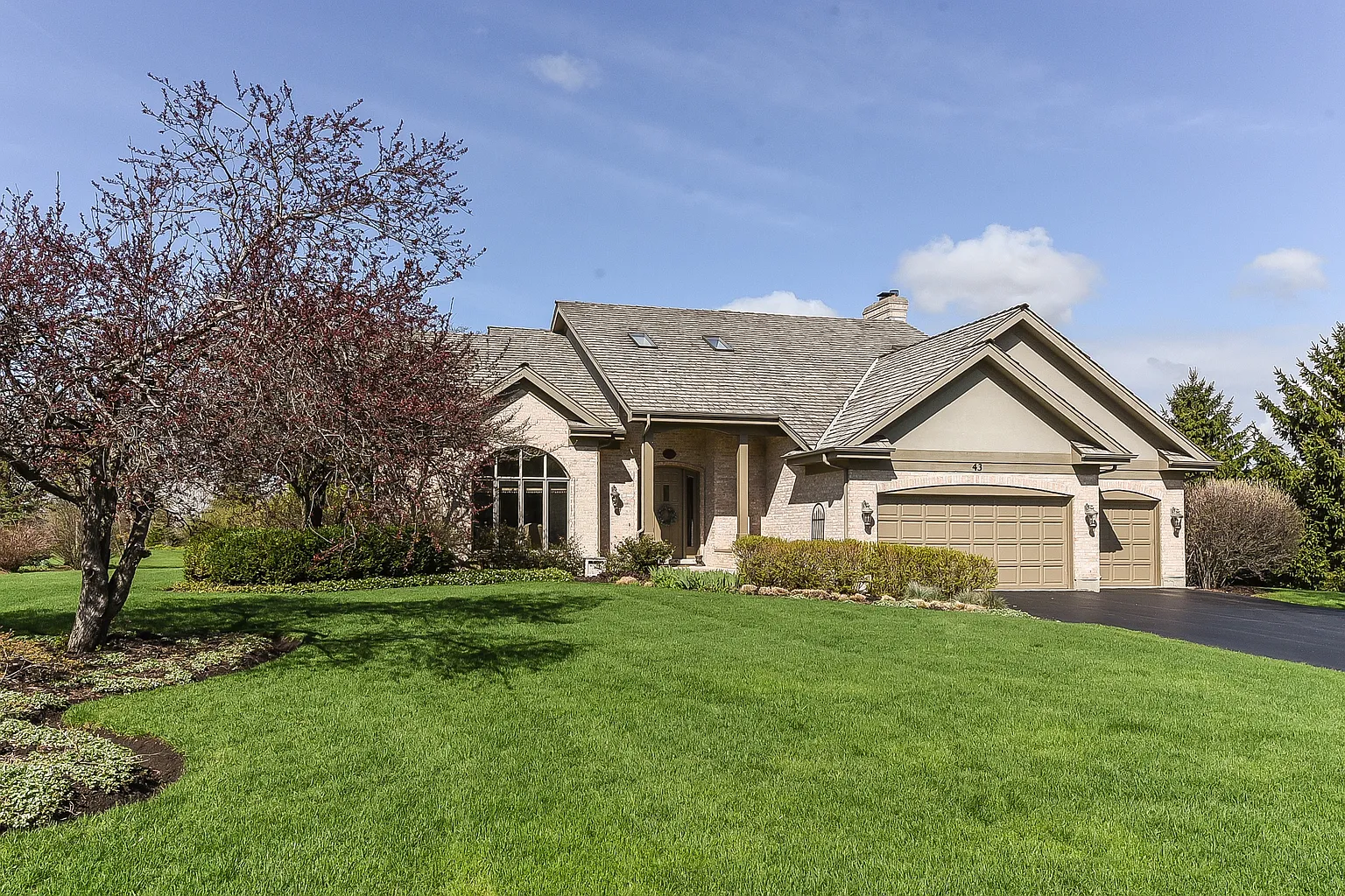 43 Gentry Dr photo 1
