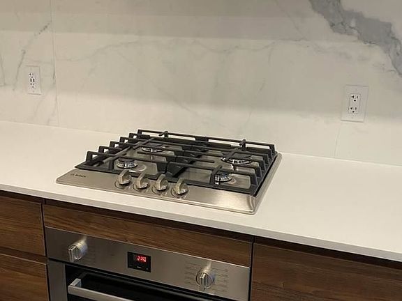 4th image of 595 Austin Ave #807