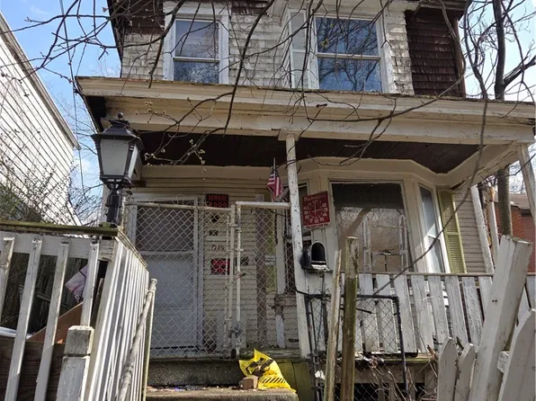 1740 Wesley St, Pittsburgh, PA 15221