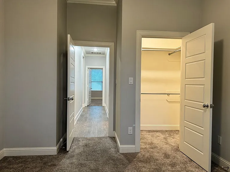 7315 Rolling Acres Pl — Photo 33