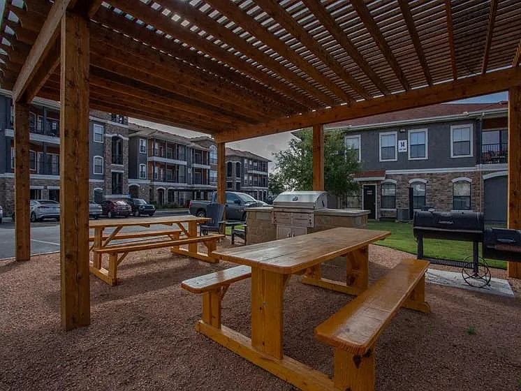 401 Teravista — Photo 40