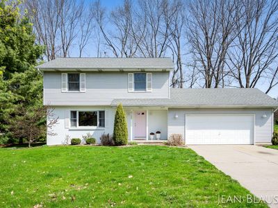 6753 Gran Via Dr NE, Rockford, MI, 49341