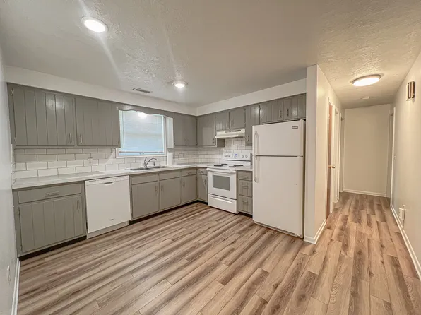 1931 Phillips Ave, Holt, MI 48842
