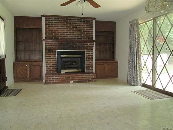 2nd image of 3407 N Radford Dr