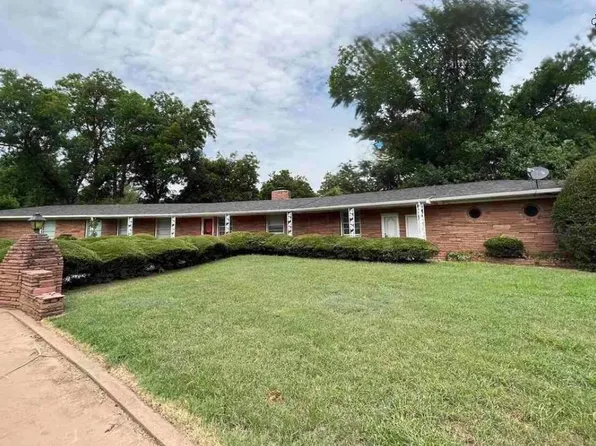 722 Maple St, Burkburnett, TX 76354