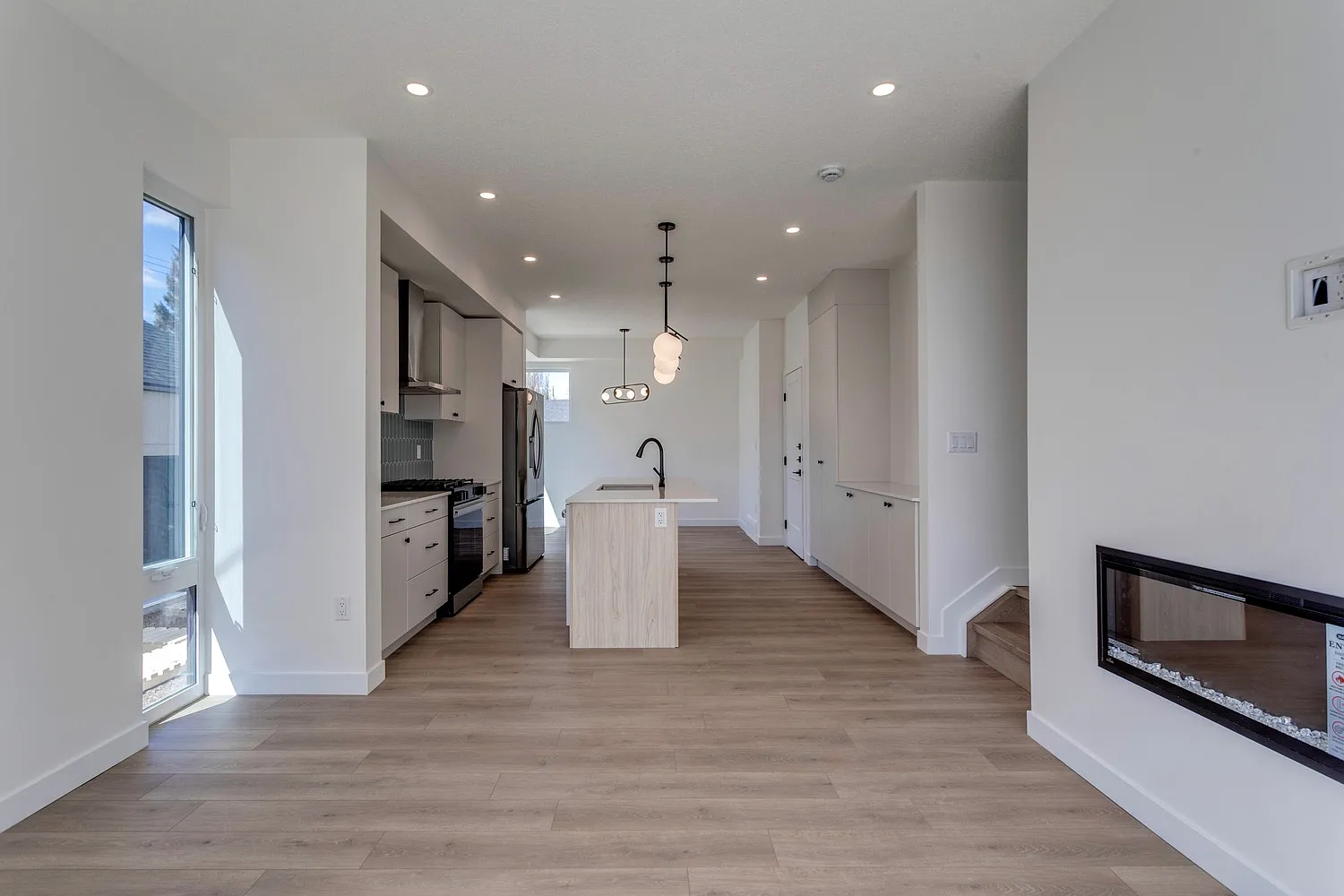 Glenora 8 Plex — Photo 1