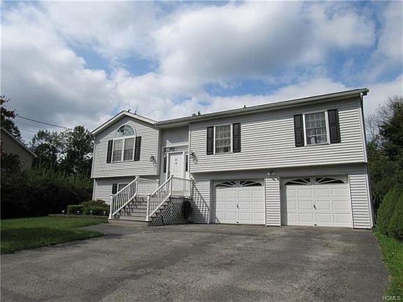 2nd image of 44 Laurie Ln