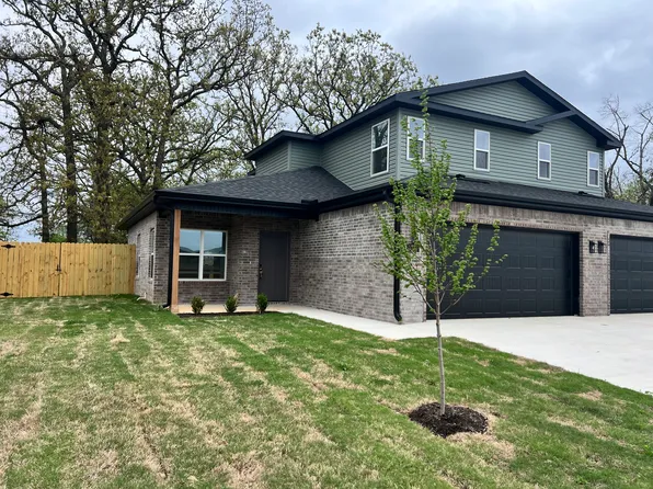 570 Cosmos St, Centerton, AR 72719