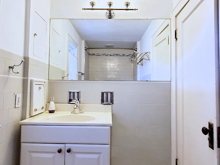 131 Glenmont Ave — Photo 26