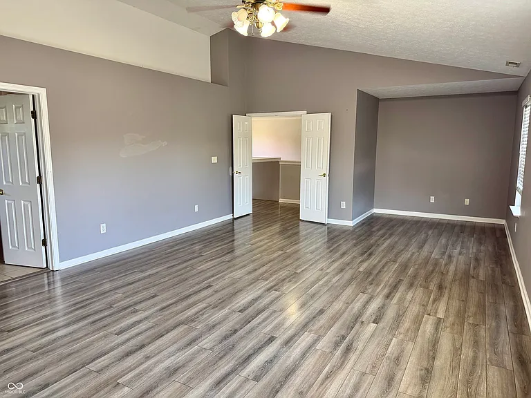 12102 Raiders Blvd — Photo 34