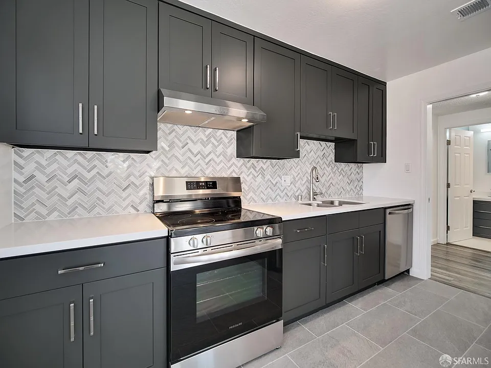 4204 Mission St #1