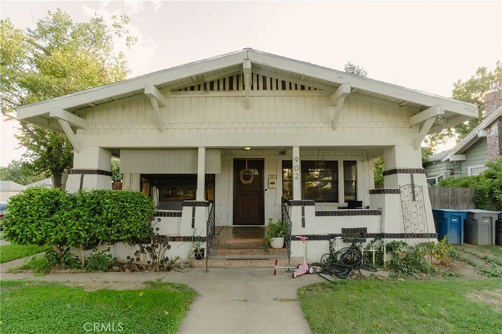 902 W 20th St photo 1