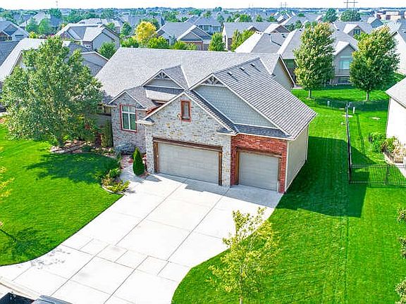 3rd image of 3350 N Brush Creek Ct
