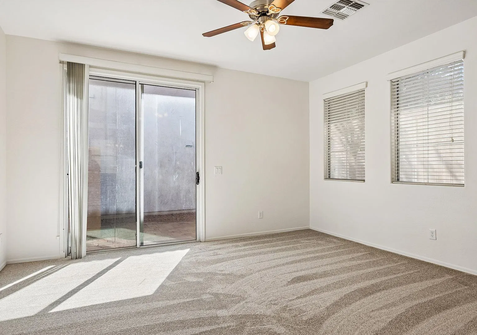 Carla Vista Dr 4256 E — Photo 3