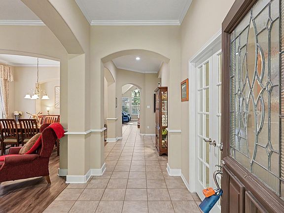 5th image of 43 S Plum Crest Cir