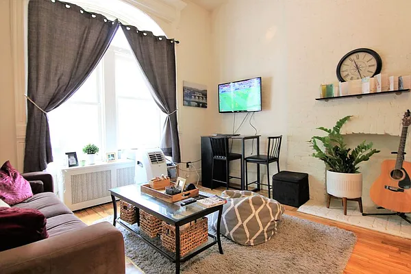Rented by JK Dansar Corp | media 8