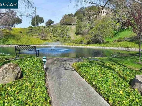 1550 Stanley Dollar Dr APT 1A, Walnut Creek, CA 94595