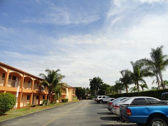 3rd image of 8851 NW 119th St Unit 1104-1