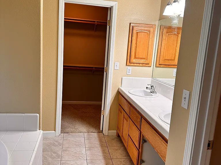 1218 Dog Leg Dr — Photo 6
