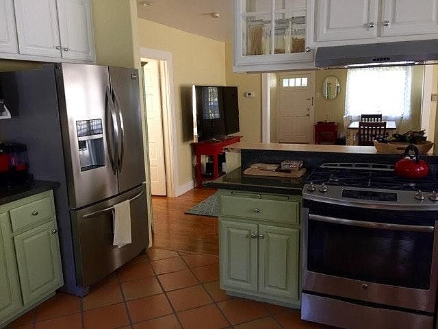 Kitchen Into Livingroom