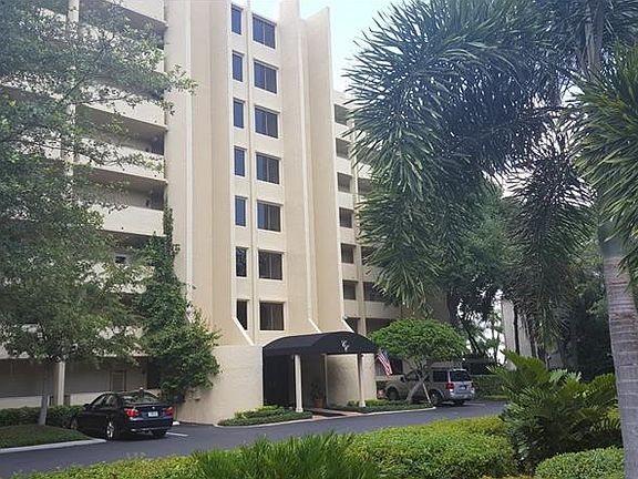 2nd image of 5020 Bayshore Blvd APT 304