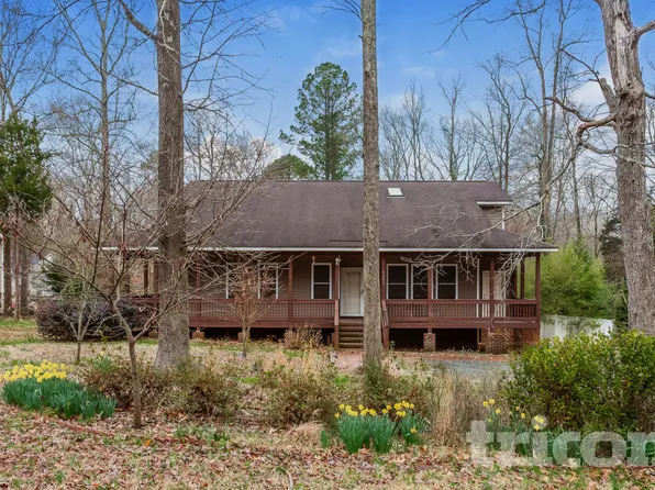 8203 Knollwood Cir, Charlotte, NC 28213