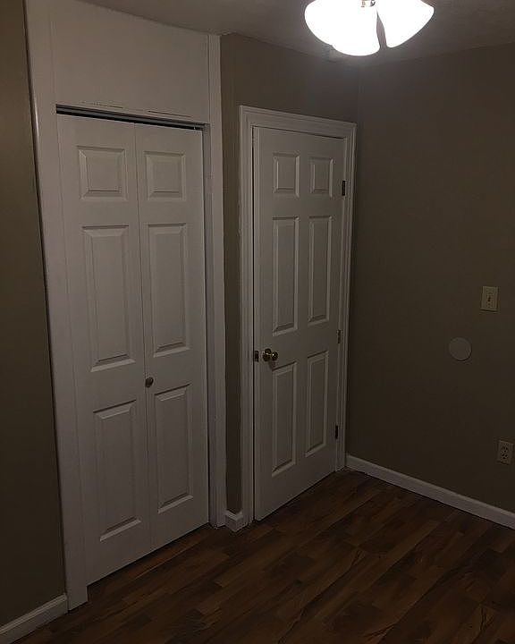 1st image of 323 Thompson St