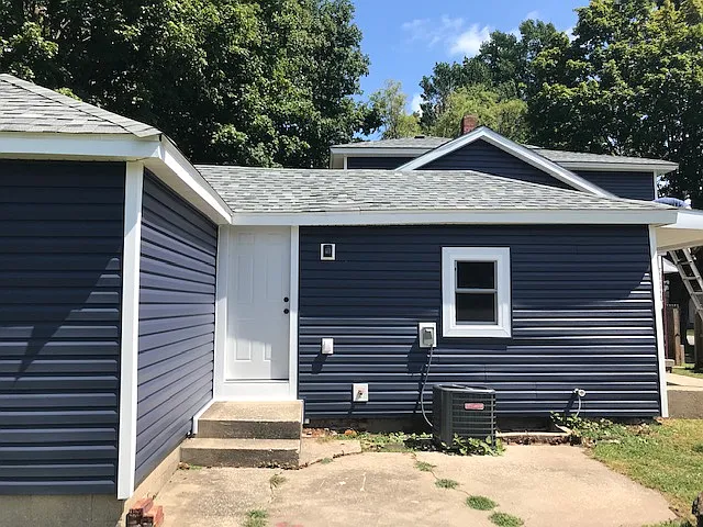 154 W Jefferson St — Photo 5