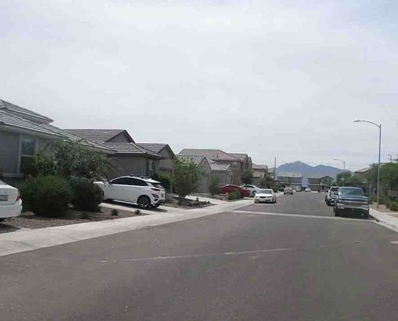 Exterior Neighborhood (street photo)