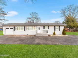 1130 Overlook Dr, Toms River, NJ 08753