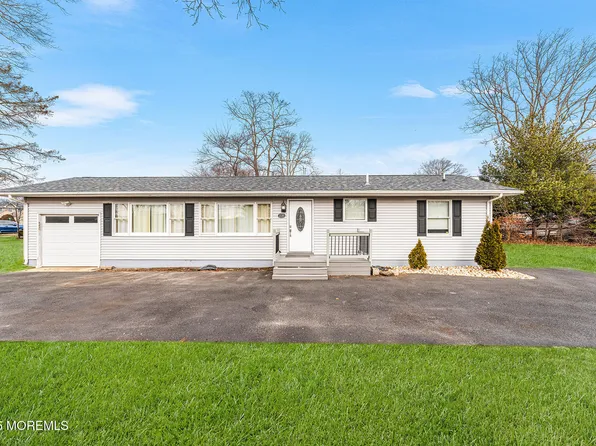 1130 Overlook Drive, Toms River, NJ 08753