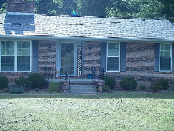 2nd image of 137 Myers Acres Ln