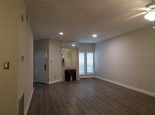 10811 Richmond Ave APT 11, Houston, TX 77042