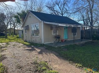 1109 E Power Ave, Victoria, TX 77901