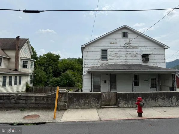 408 Hammond St, Westernport, MD 21562
