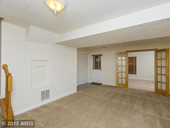 3rd image of 2701 Hickory Knoll Ct
