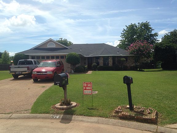 3rd image of 314 Brownlee Cir