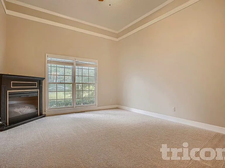 3125 Harold Way SW — Photo 12