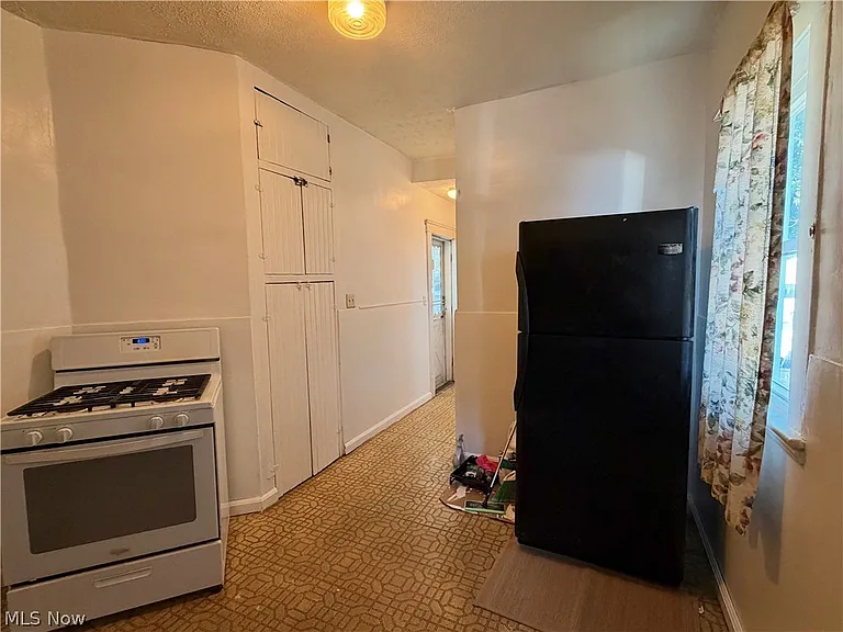3435 Fulton Rd — Photo 5