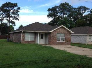 9625 Comstock Ave, Vancleave, MS 39565