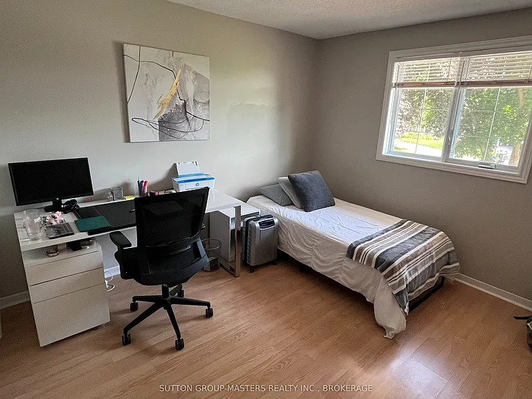 823 Robson Pl — Photo 13